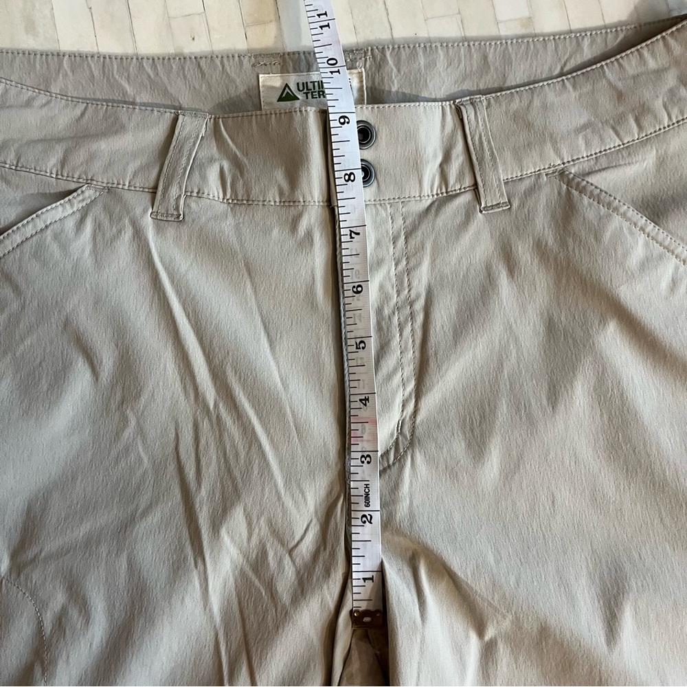 Ultimate Terrain Beige Straight Zipper Cut Off Pants size 8 - Picture 8 of 9